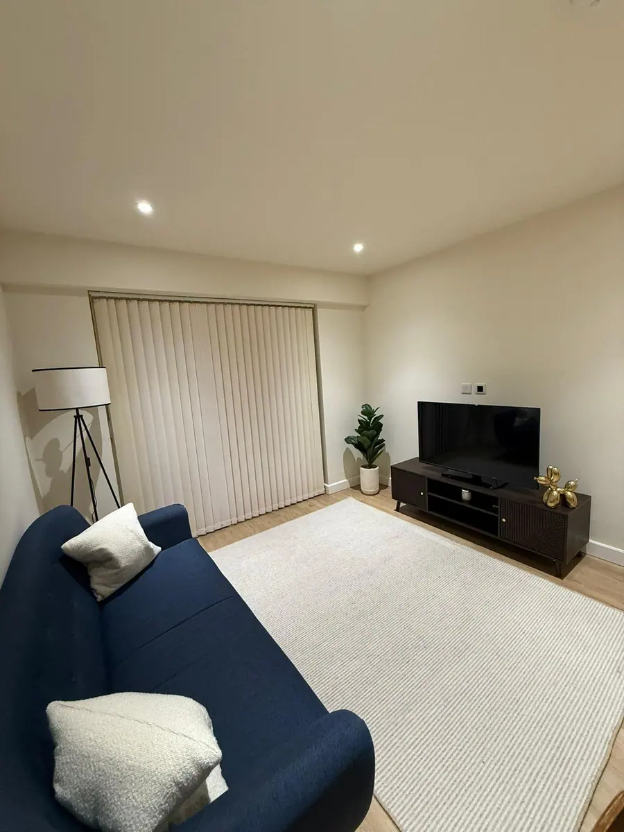 Sitting room, towards the terrace doors