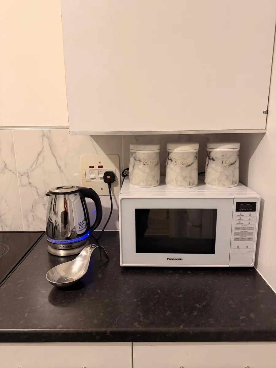 Tea, coffee and sugar, kept filled